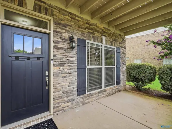 8 Leyland Drive SW, Huntsville, AL 35824