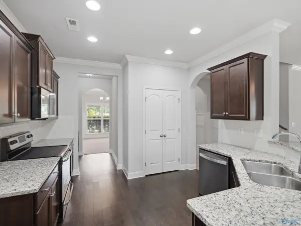 8 Leyland Drive SW, Huntsville, AL 35824