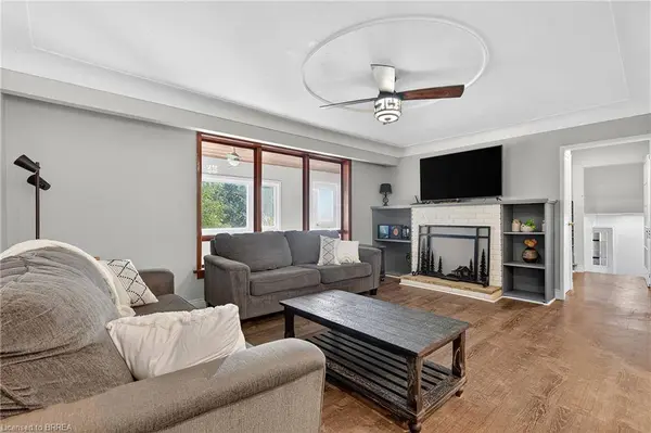 312 Old Guelph Road, Dundas, ON L9H 5W4
