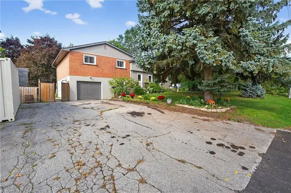 312 Old Guelph RD, Dundas, ON L9H 5W4