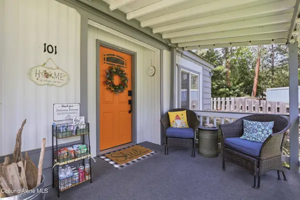 101 N Woolsey CT, Post Falls, ID 83854