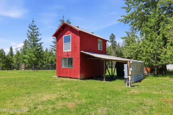 775 Three Bears RD, Priest River, ID 83856