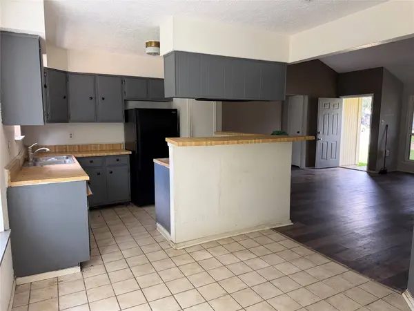7502 Stone Pine LN, Houston, TX 77041