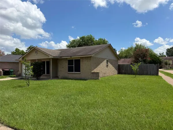 7502 Stone Pine LN, Houston, TX 77041