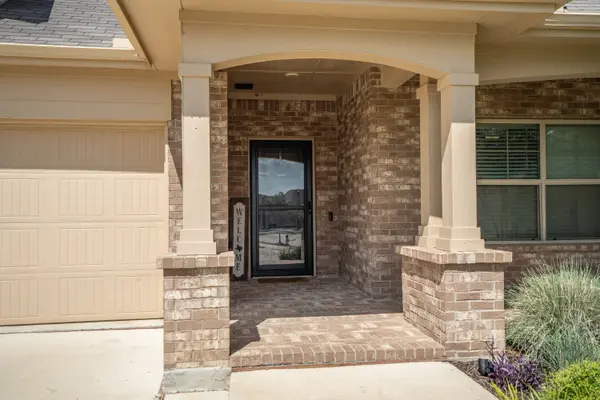 5525 Round Hill Rd, Denton, TX 76210-2468