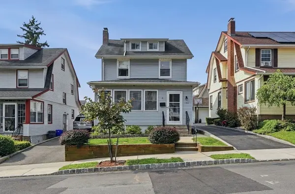162 Maple St, West Orange, NJ 07052-5821