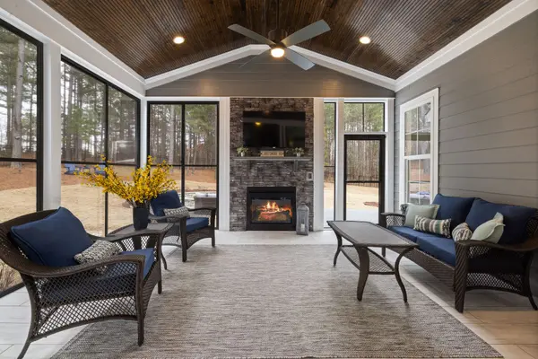 Explore Four-Season Living Homes in the Midwest,Lauren Roman
