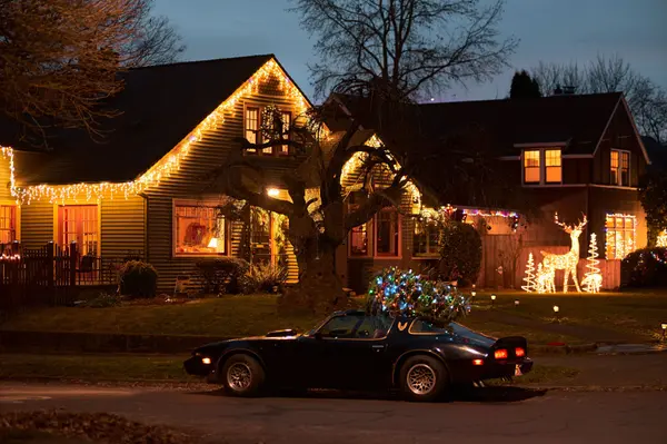 Holiday Hosting Hacks to Take the Stress Out of the Season,Lauren Roman
