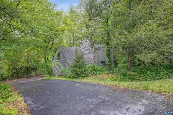 1621 SHADY GROVE CT, Charlottesville, VA 22902