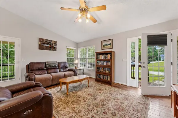 700 Twilight CT, Seneca, SC 29672