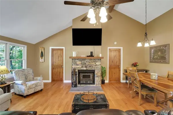 250 Hidden Springs Farm DR, West Union, SC 29696