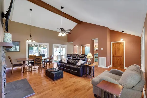 250 Hidden Springs Farm DR, West Union, SC 29696