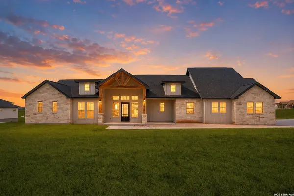 125 Dragonfly Dr, La Vernia, TX 78121