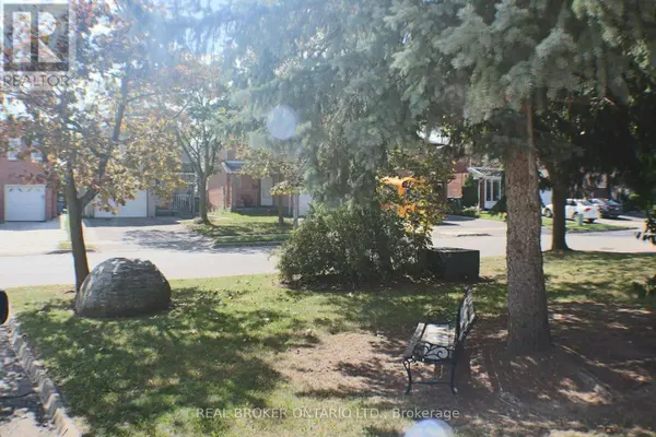 24 FALLEN OAK COURT, Brampton (fletcher's Creek South), ON L6Y3T5