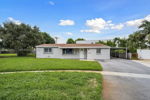 10 SW 11th St
