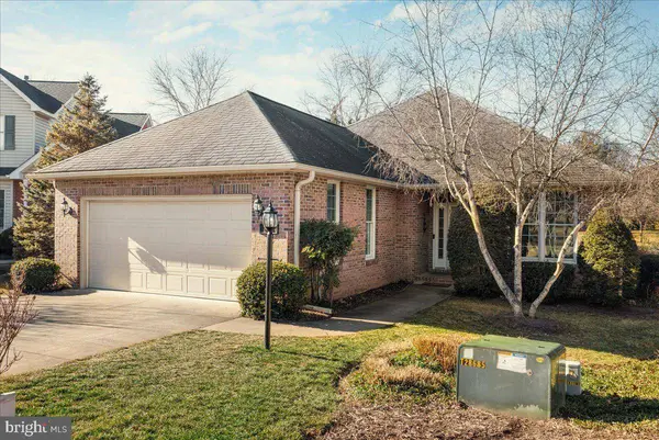 832 WINDER CT