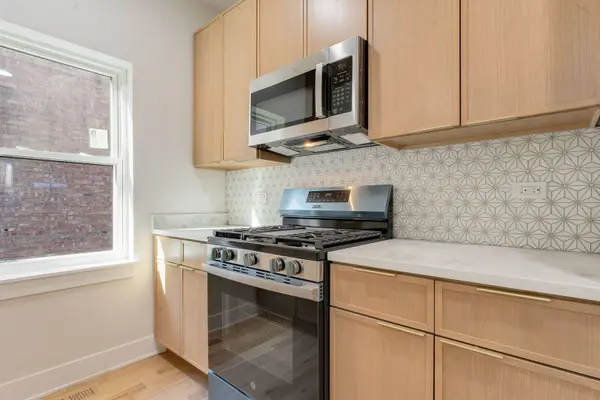 6410 S Vernon AVE #1, Chicago, IL 60637