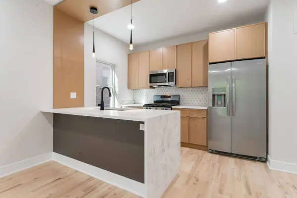 6410 S Vernon AVE #1, Chicago, IL 60637