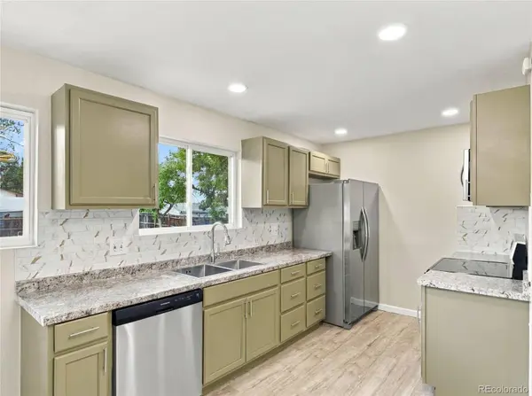 1221 Norfolk ST, Aurora, CO 80011