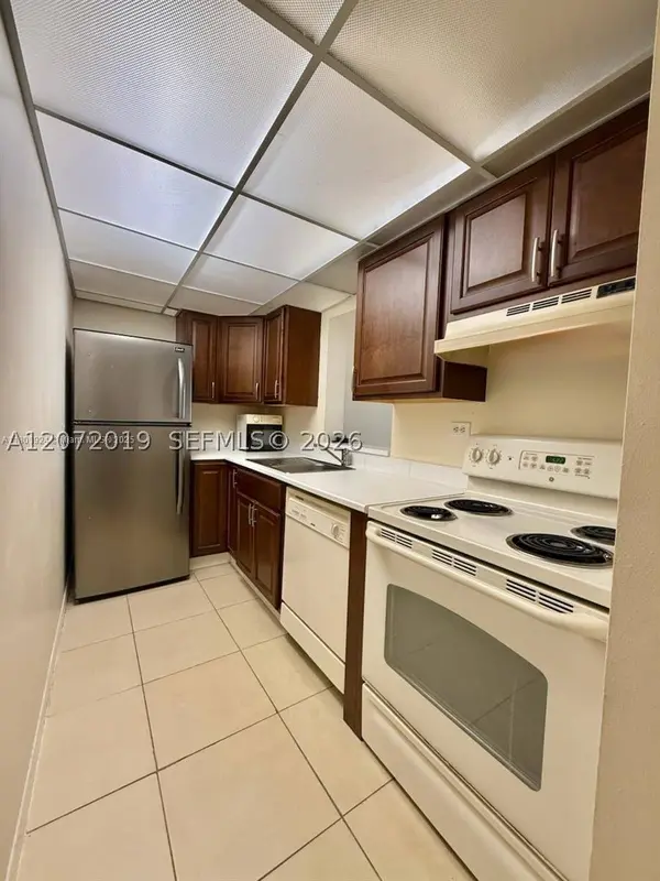 1720 NW N River Dr #413, Miami, FL 33125