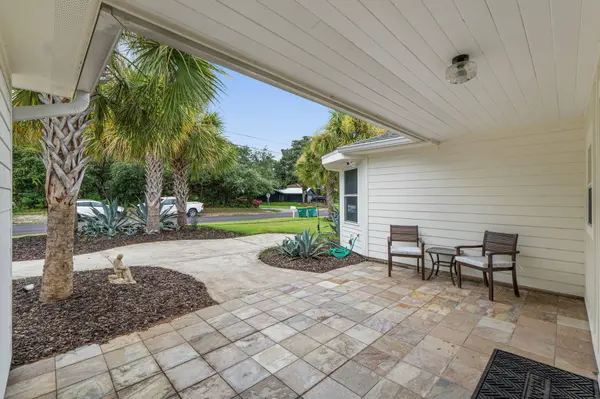 805 N Lakeside DR, Destin, FL 32541