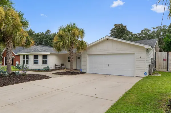 805 N Lakeside DR, Destin, FL 32541