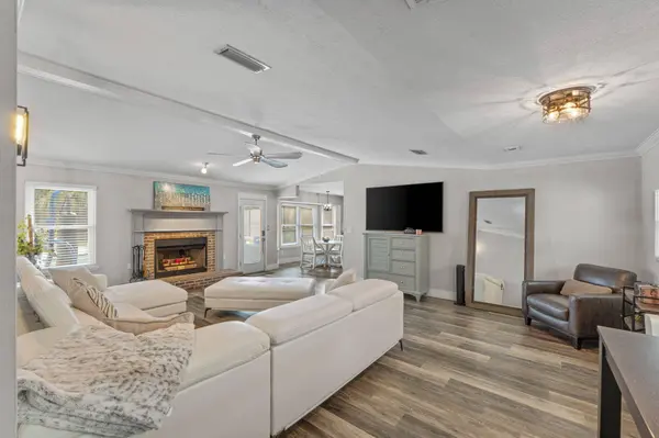 805 N Lakeside DR, Destin, FL 32541