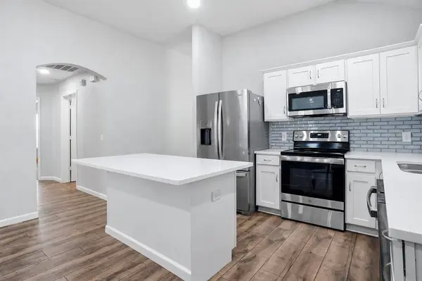 8713 Wagon Trail, Cross Roads, TX 76227