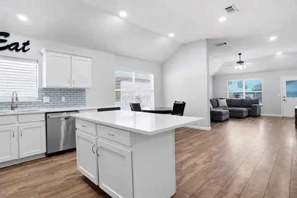 8713 Wagon Trail, Cross Roads, TX 76227