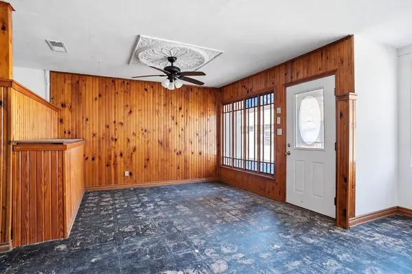 121 W Grand Street, Whitewright, TX 75491