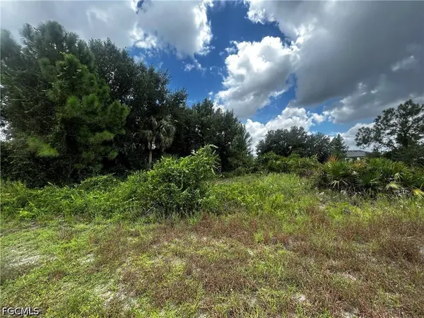 3313 27th ST SW, Lehigh Acres, FL 33976
