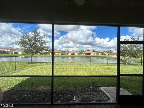 2571 Laurentina LN, Cape Coral, FL 33909