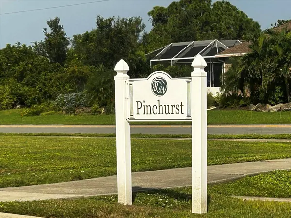 15 PINEHURST RD, Rotonda West, FL 33947