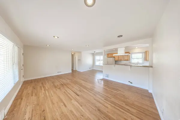 193 S LOCUST ST E, Clearfield, UT 84015