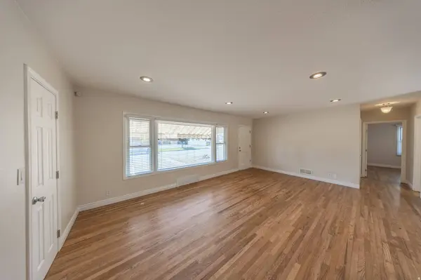 193 S LOCUST ST E, Clearfield, UT 84015