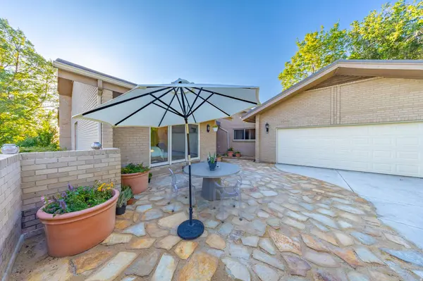 822 N GRANDRIDGE CT E, Salt Lake City, UT 84103
