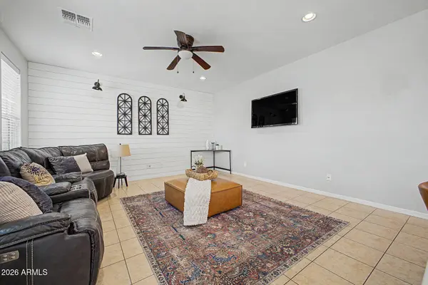 10323 E HAWK Avenue, Mesa, AZ 85212