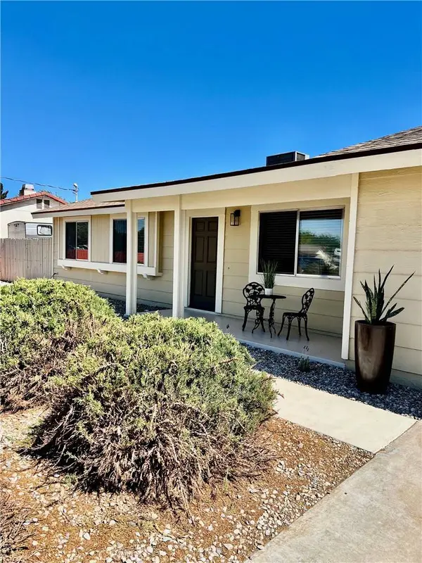14977 Mauna Loa Street, Hesperia, CA 92345