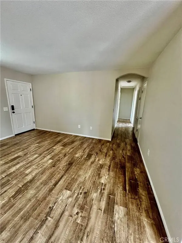 14977 Mauna Loa Street, Hesperia, CA 92345