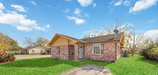 Are Older Houston Homes a Good Investment? Here’s What Buyers Should Really Consider,Delilah Ware