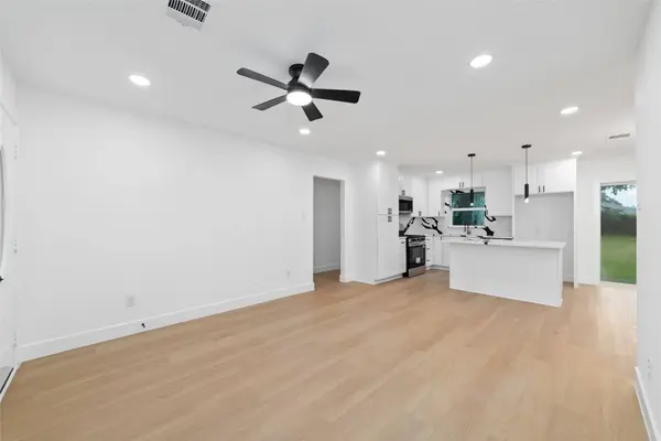 5709 Langley RD, Houston, TX 77016