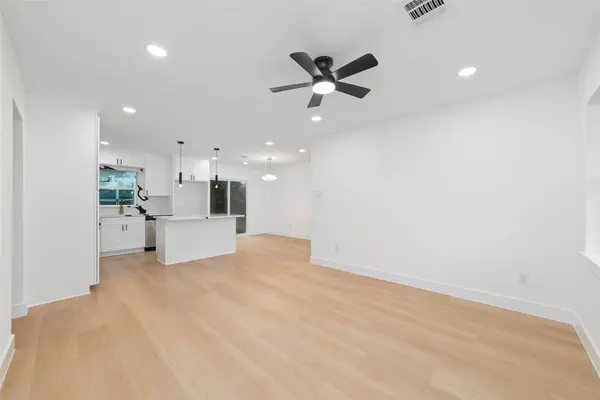 5709 Langley RD, Houston, TX 77016