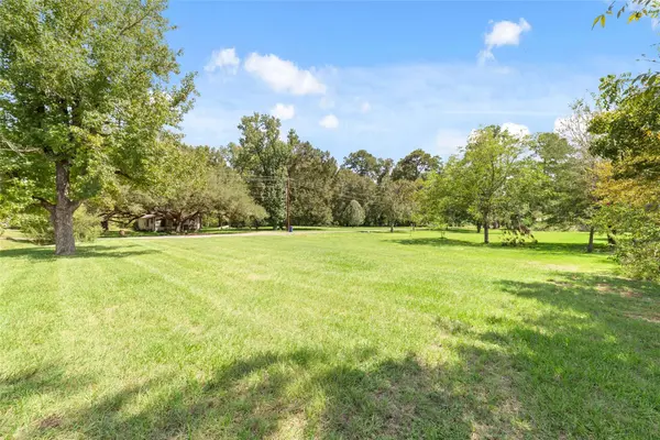 309 N 2nd ST, Livingston, TX 77351