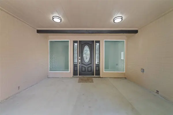 811 Timber Cove DR, Seabrook, TX 77586