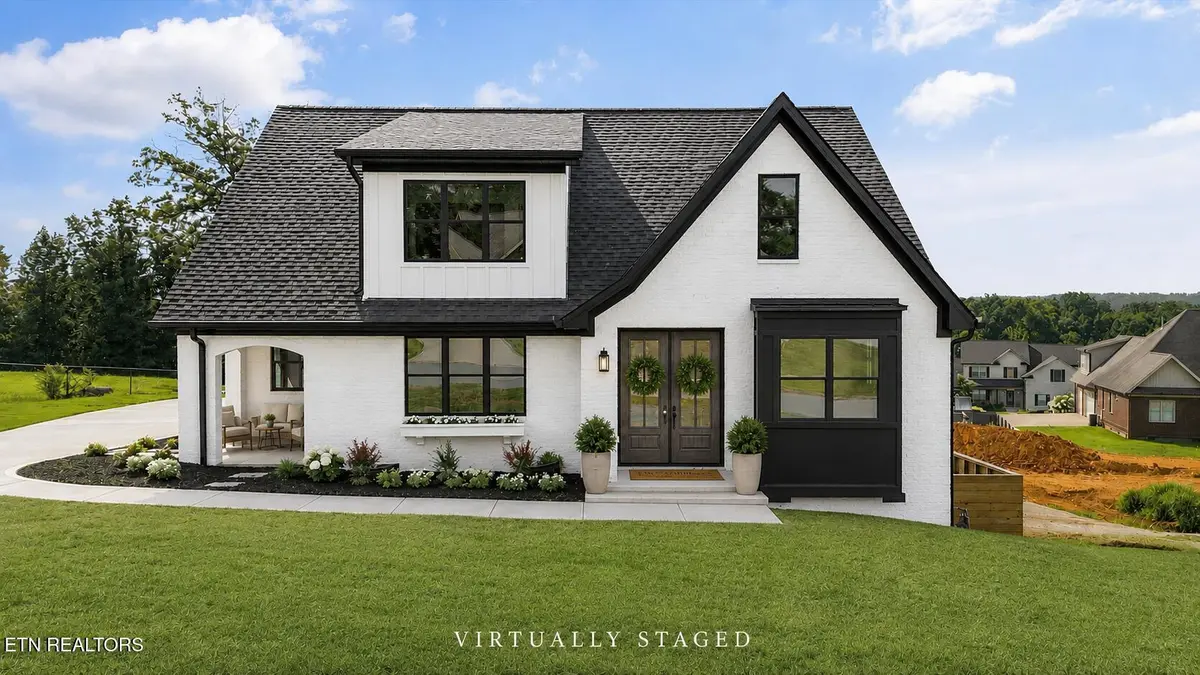4600 Alan Springs Ln, Knoxville, TN 37938-3289