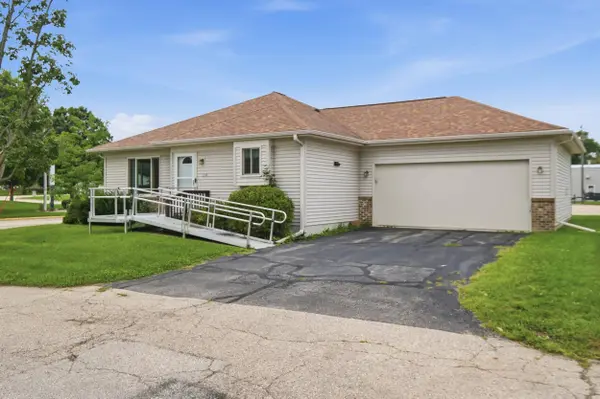 213 HJEMDAL Lane, Deerfield, WI 53531