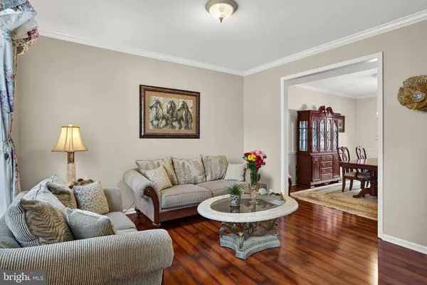 10 SURREY LN, Royersford, PA 19468