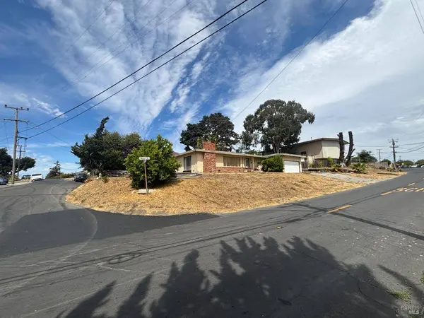 1064 Manor RD