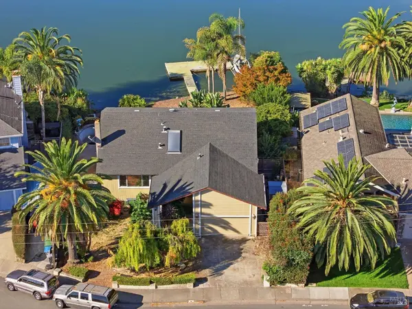 36 Del Oro Lagoon, Novato, CA 94949