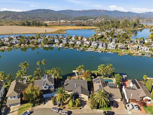 36 Del Oro Lagoon, Novato, CA 94949